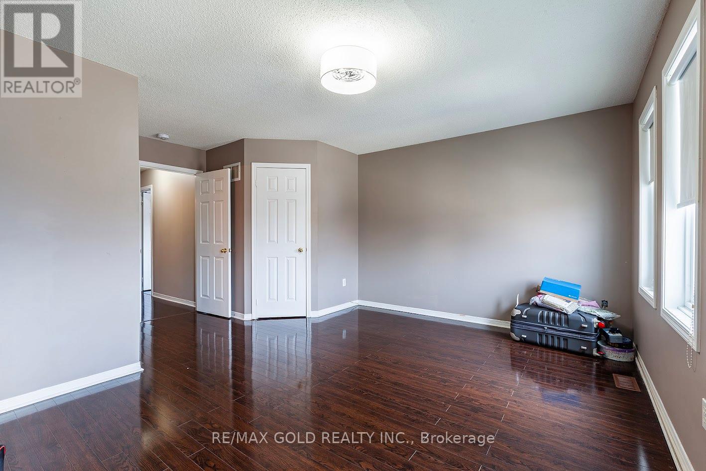 1 Ripley Crescent, Brampton (Fletcher's West), Ontario  L6Y 4S8 - Photo 13 - W12809348