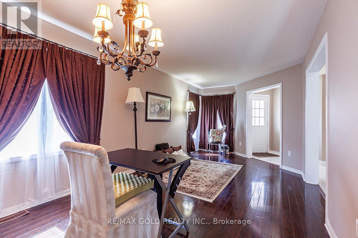 1 Ripley Crescent, Brampton (Fletcher's West), Ontario  L6Y 4S8 - Photo 8 - W12809348