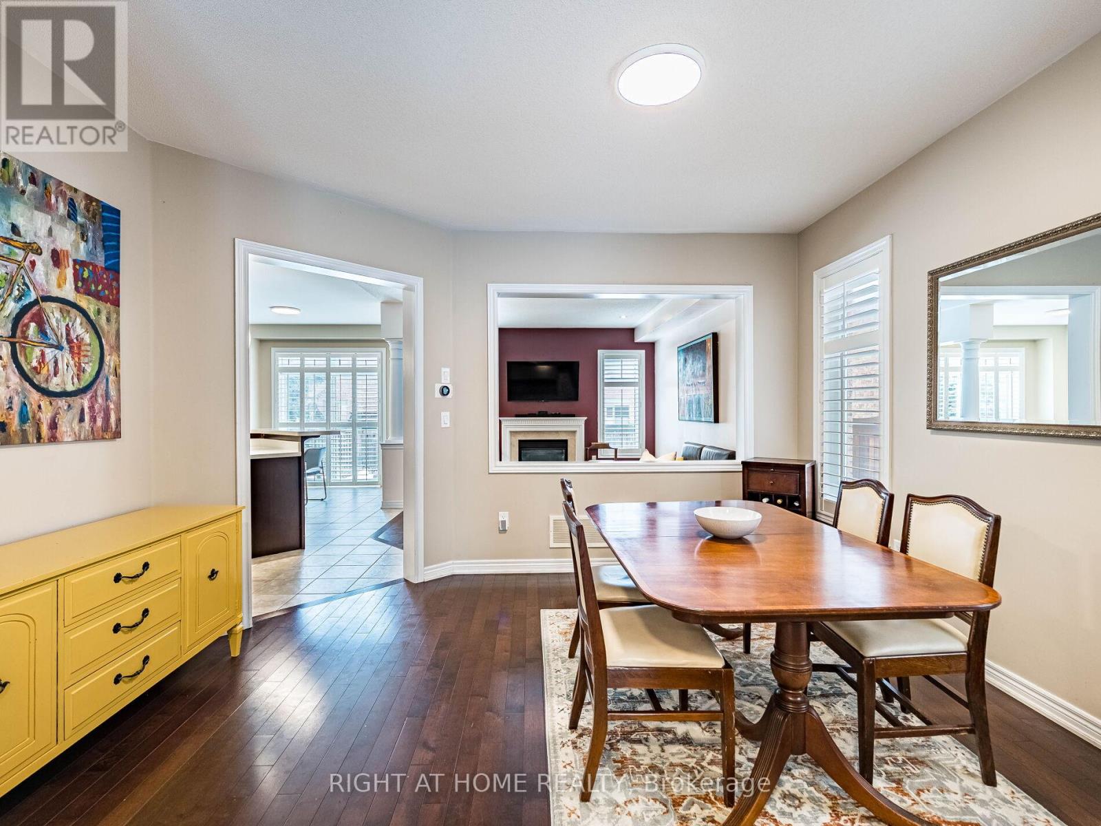 2242 Kwinter Road, Oakville, Ontario  L6M 0H2 - Photo 10 - W12809354