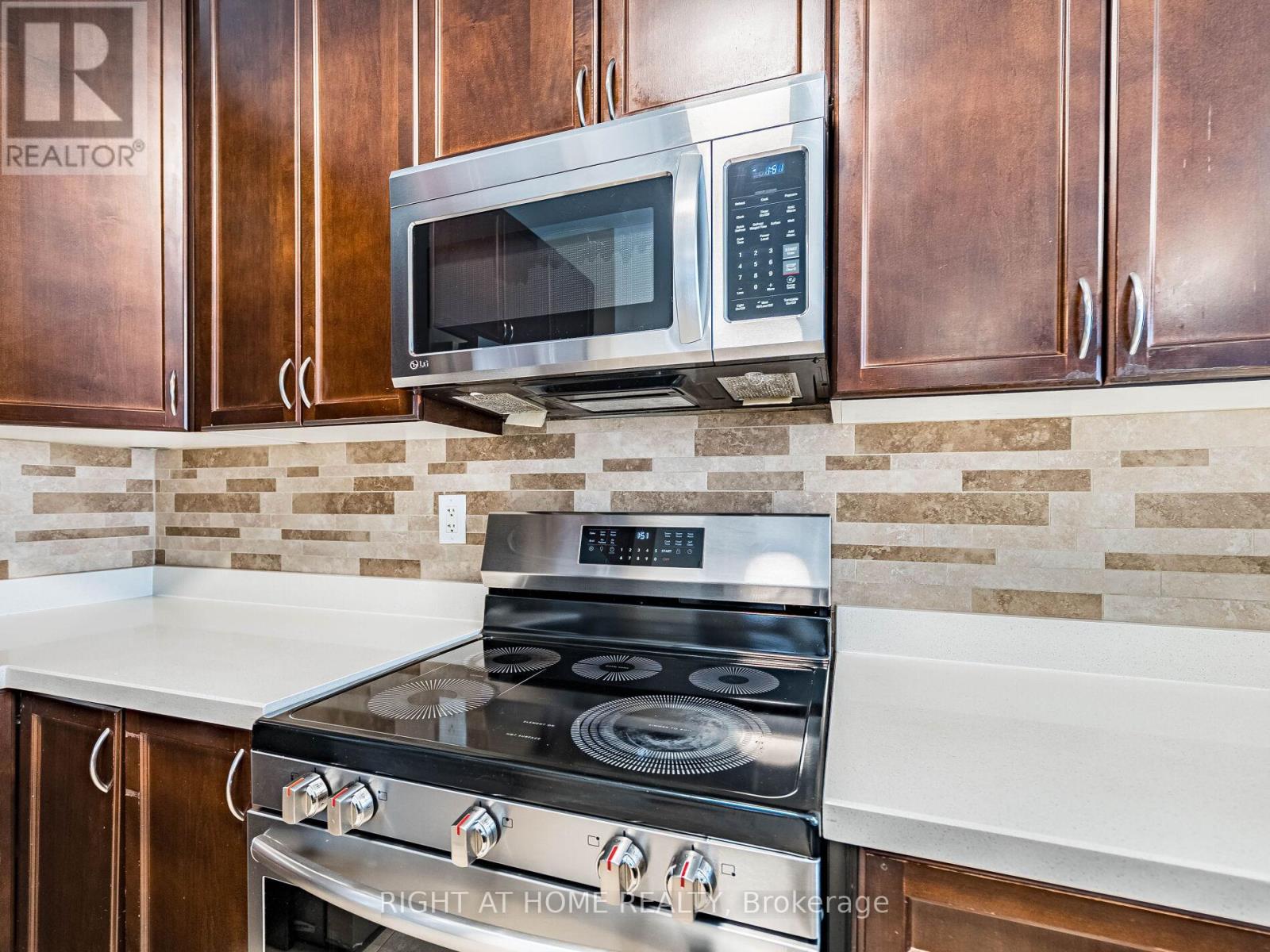 2242 Kwinter Road, Oakville, Ontario  L6M 0H2 - Photo 19 - W12809354