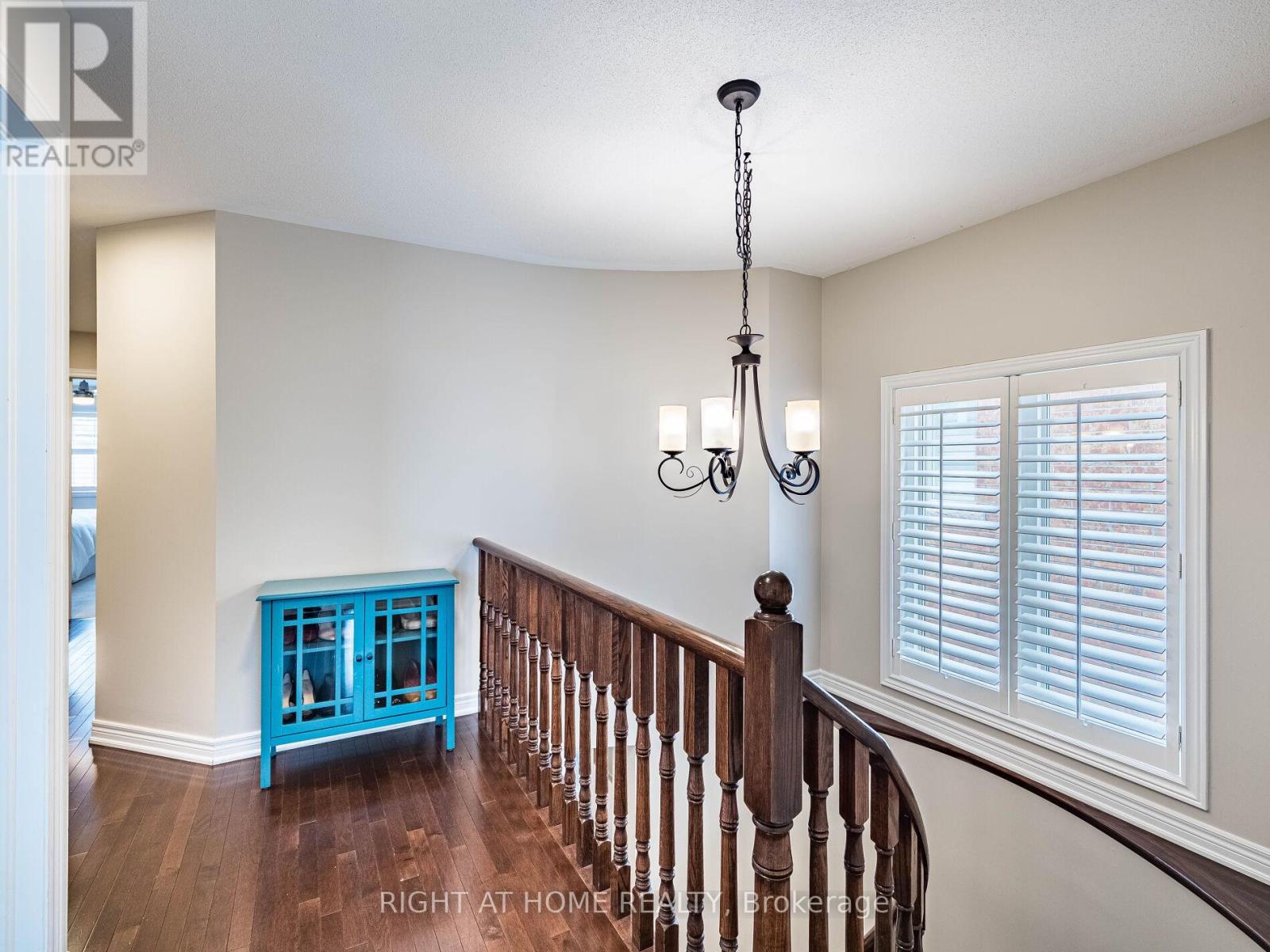 2242 Kwinter Road, Oakville, Ontario  L6M 0H2 - Photo 23 - W12809354