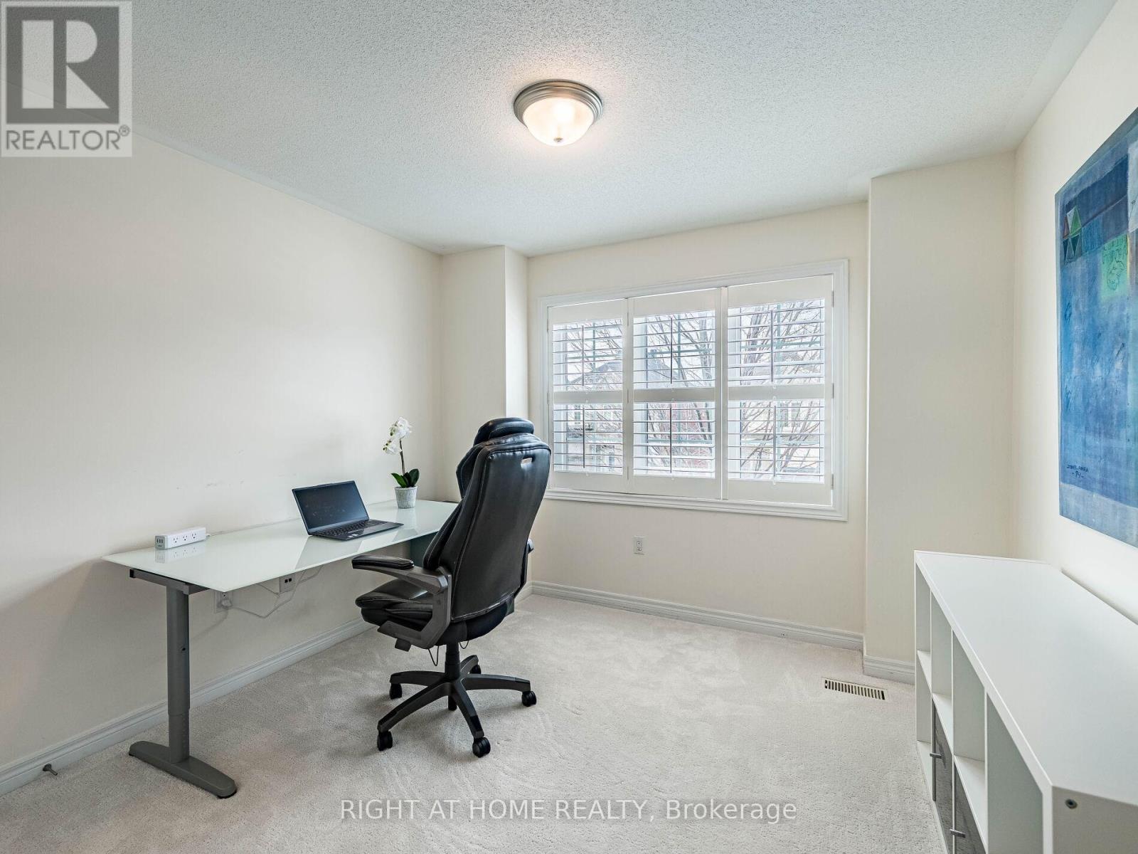 2242 Kwinter Road, Oakville, Ontario  L6M 0H2 - Photo 27 - W12809354