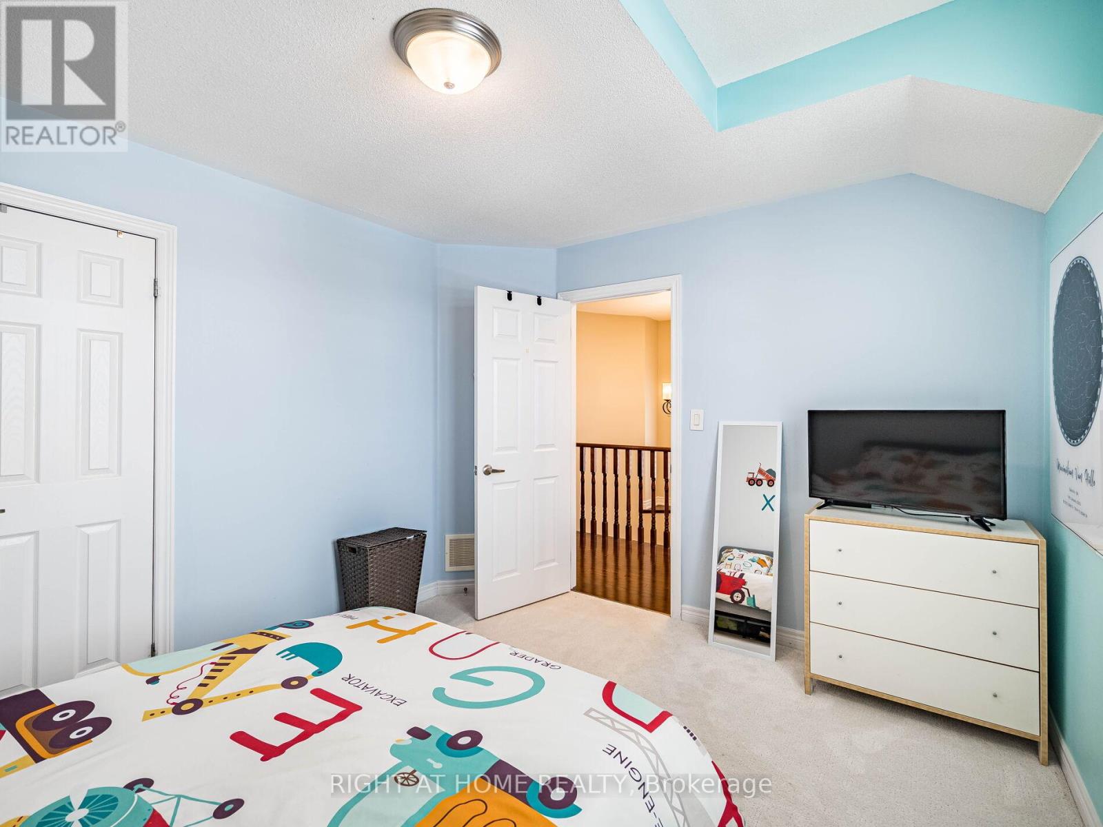 2242 Kwinter Road, Oakville, Ontario  L6M 0H2 - Photo 29 - W12809354