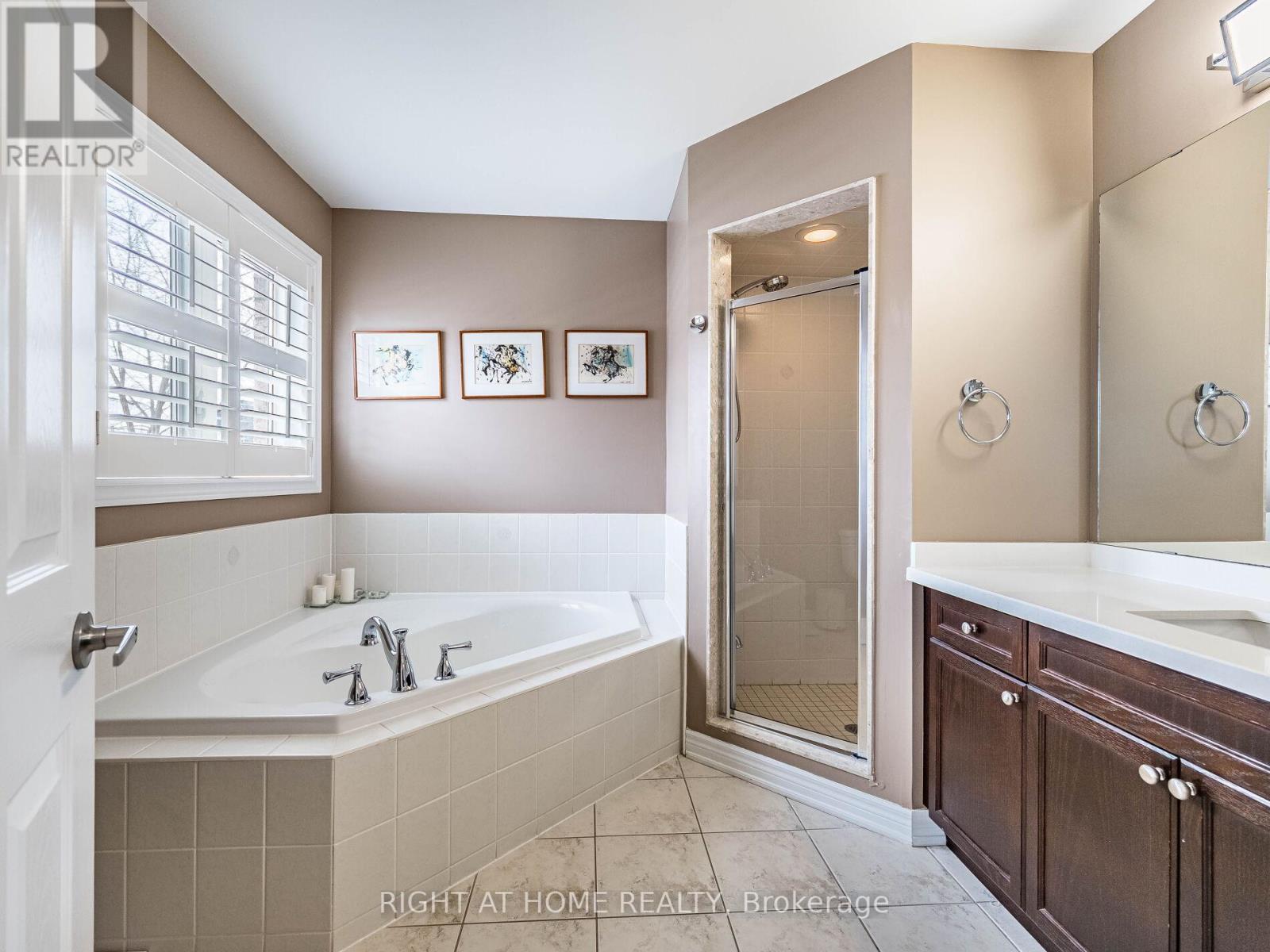 2242 Kwinter Road, Oakville, Ontario  L6M 0H2 - Photo 37 - W12809354