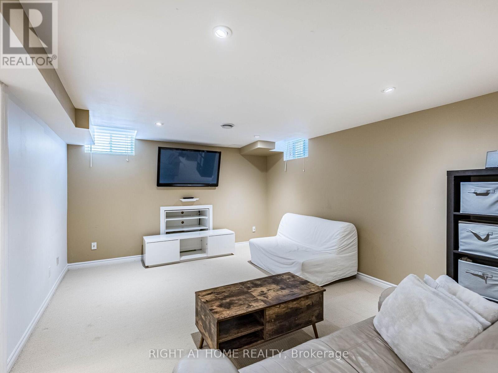 2242 Kwinter Road, Oakville, Ontario  L6M 0H2 - Photo 40 - W12809354