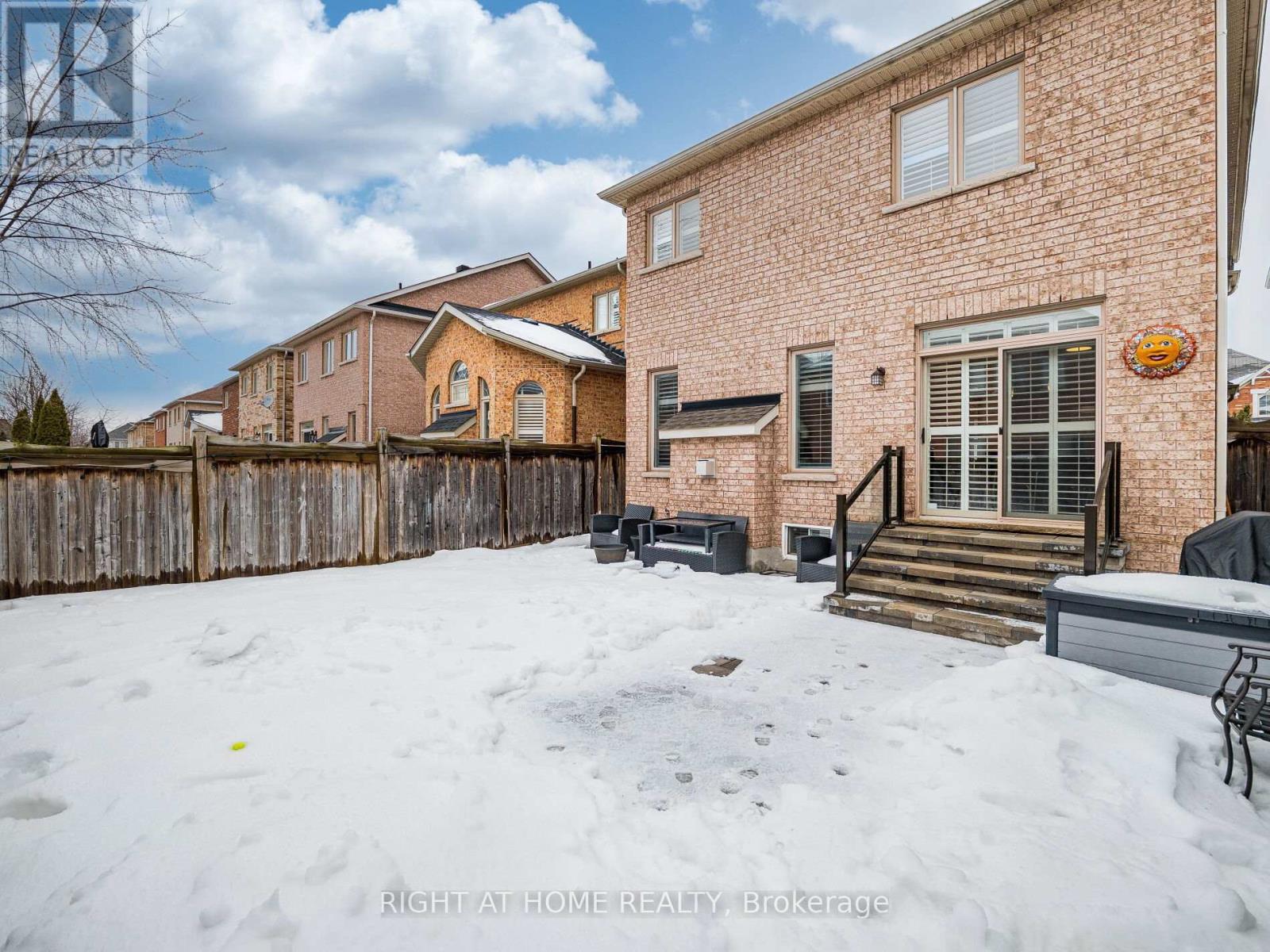 2242 Kwinter Road, Oakville, Ontario  L6M 0H2 - Photo 48 - W12809354
