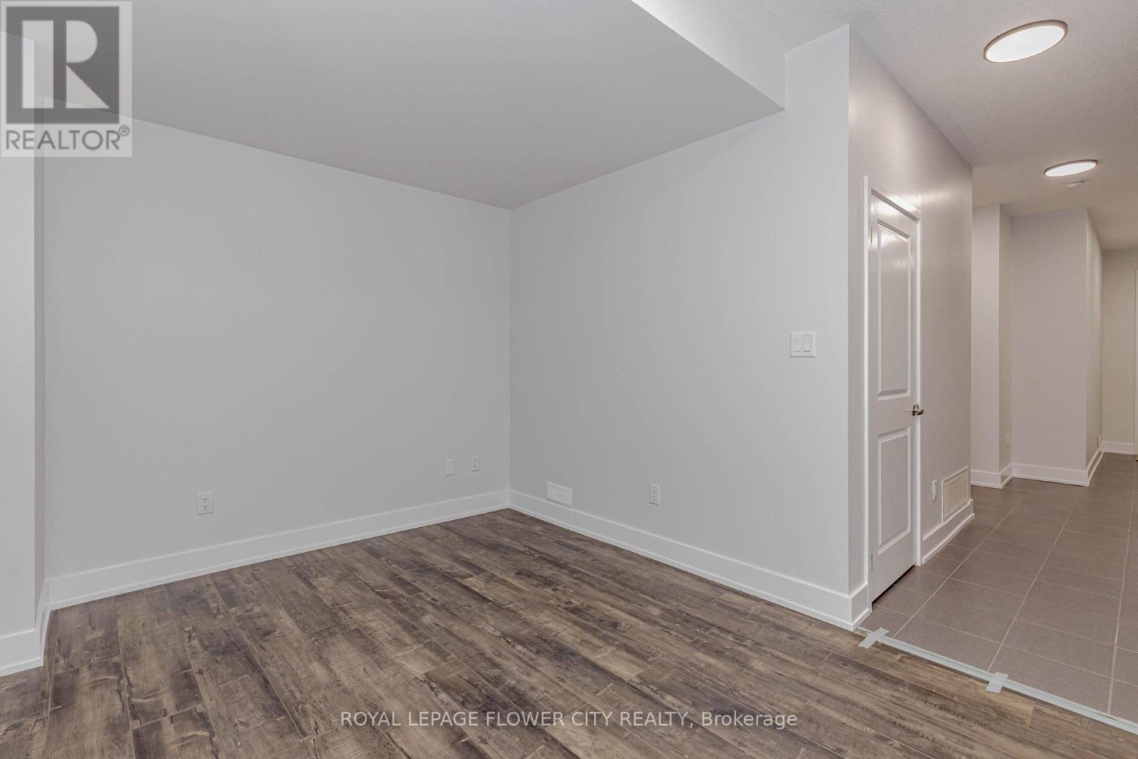 191 Sabina Drive, Oakville, Ontario  L6H 7C3 - Photo 15 - W12809360