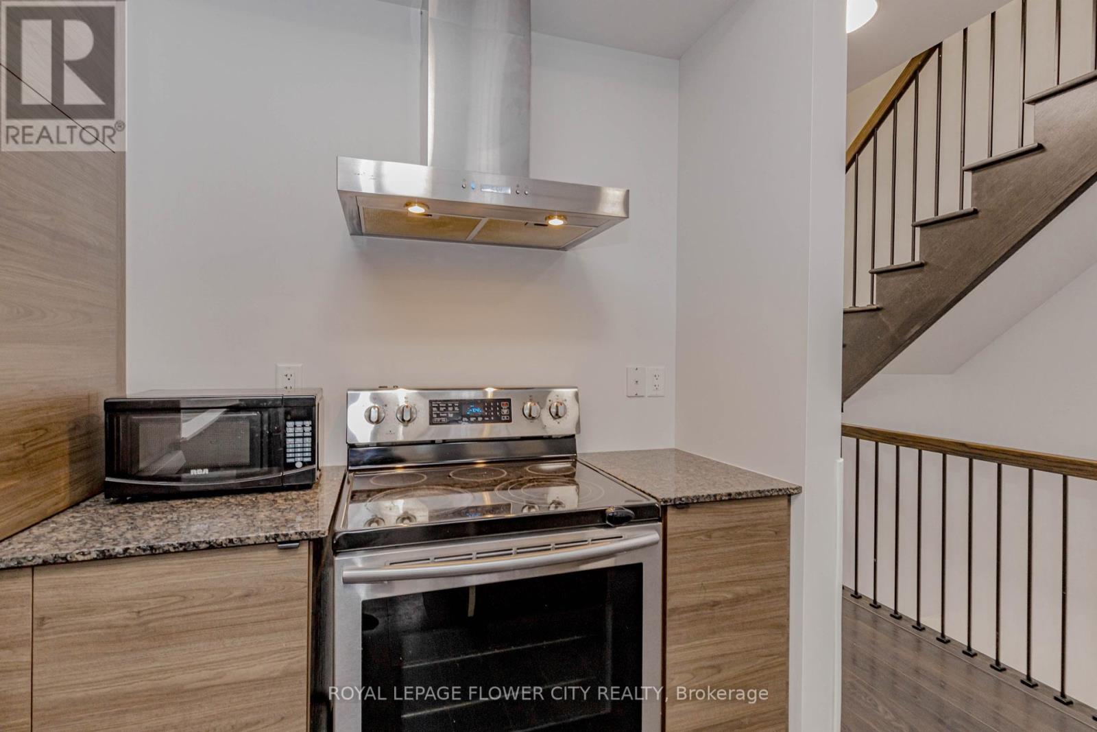 191 Sabina Drive, Oakville, Ontario  L6H 7C3 - Photo 28 - W12809360