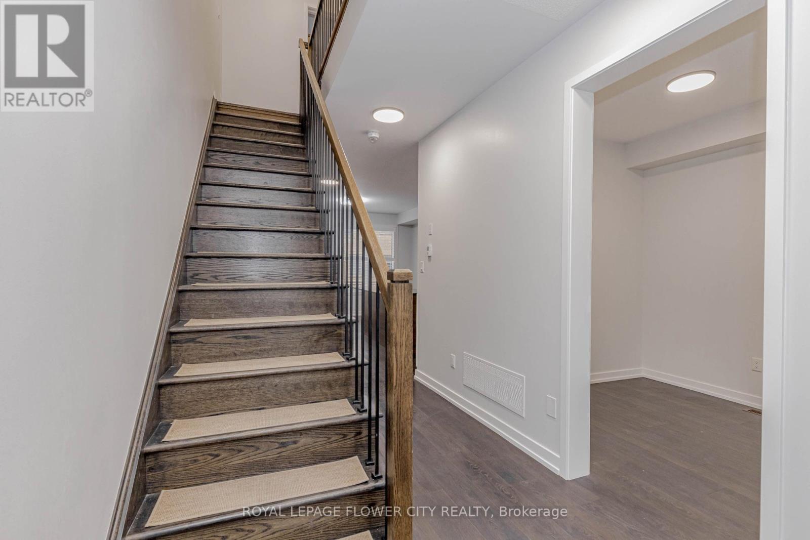 191 Sabina Drive, Oakville, Ontario  L6H 7C3 - Photo 37 - W12809360