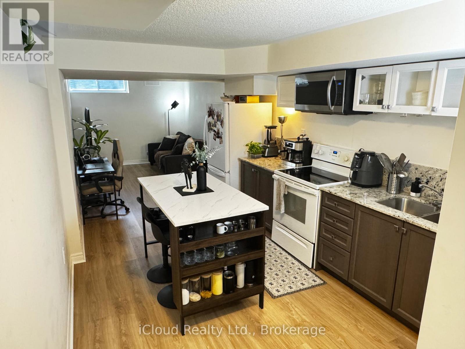 Lower - 3925 Lodi Road N, Burlington, Ontario  L7M 0Z5 - Photo 3 - W12809380