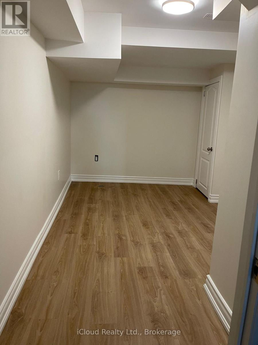 Lower - 3925 Lodi Road N, Burlington, Ontario  L7M 0Z5 - Photo 6 - W12809380