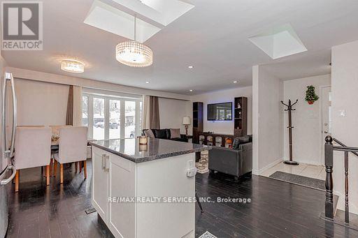 46 Elgin Drive, Brampton, Ontario  L6Y 1A8 - Photo 12 - W12809388