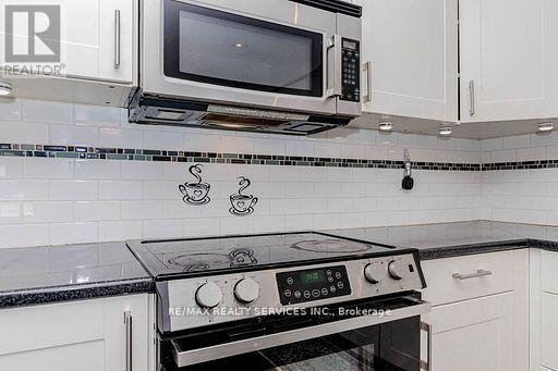 46 Elgin Drive, Brampton, Ontario  L6Y 1A8 - Photo 13 - W12809388