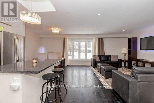 46 Elgin Drive, Brampton, Ontario  L6Y 1A8 - Photo 15 - W12809388