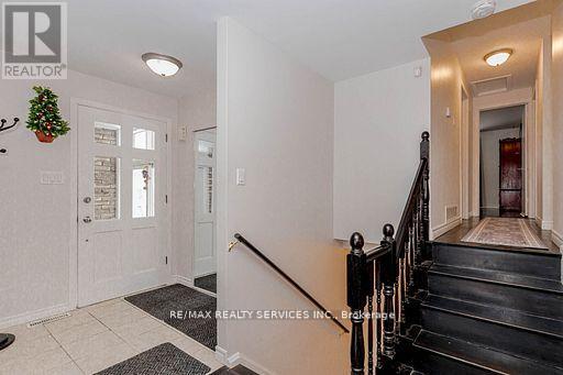 46 Elgin Drive, Brampton, Ontario  L6Y 1A8 - Photo 23 - W12809388