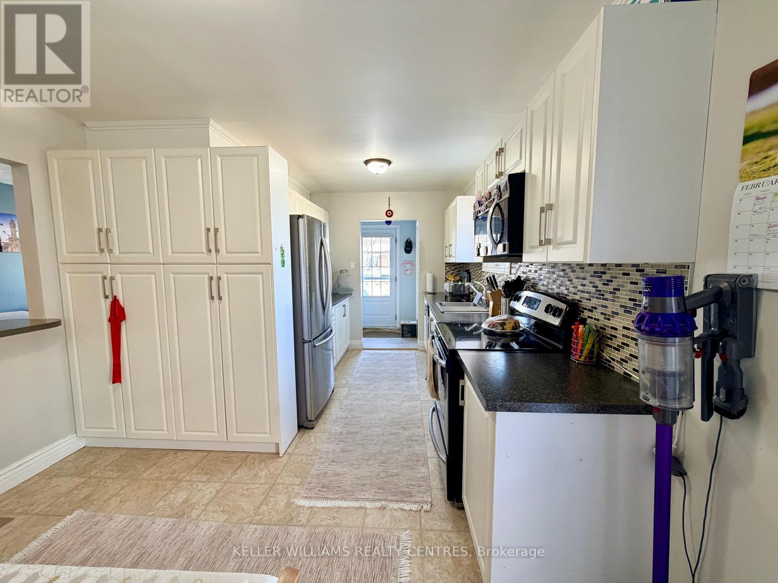 51 Manor Crescent, Orangeville, Ontario  L9W 3P2 - Photo 7 - W12809390