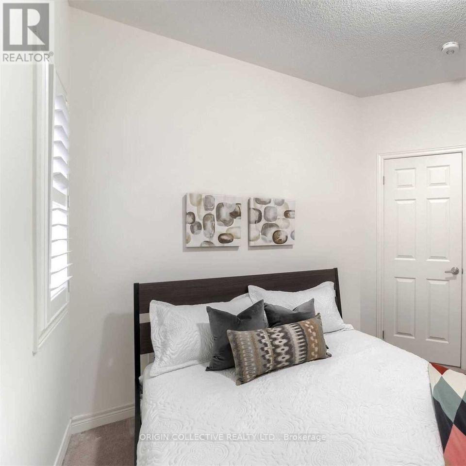 15 Germain Circle, Brampton (Credit Valley), Ontario  L6X 5K2 - Photo 8 - W12809392