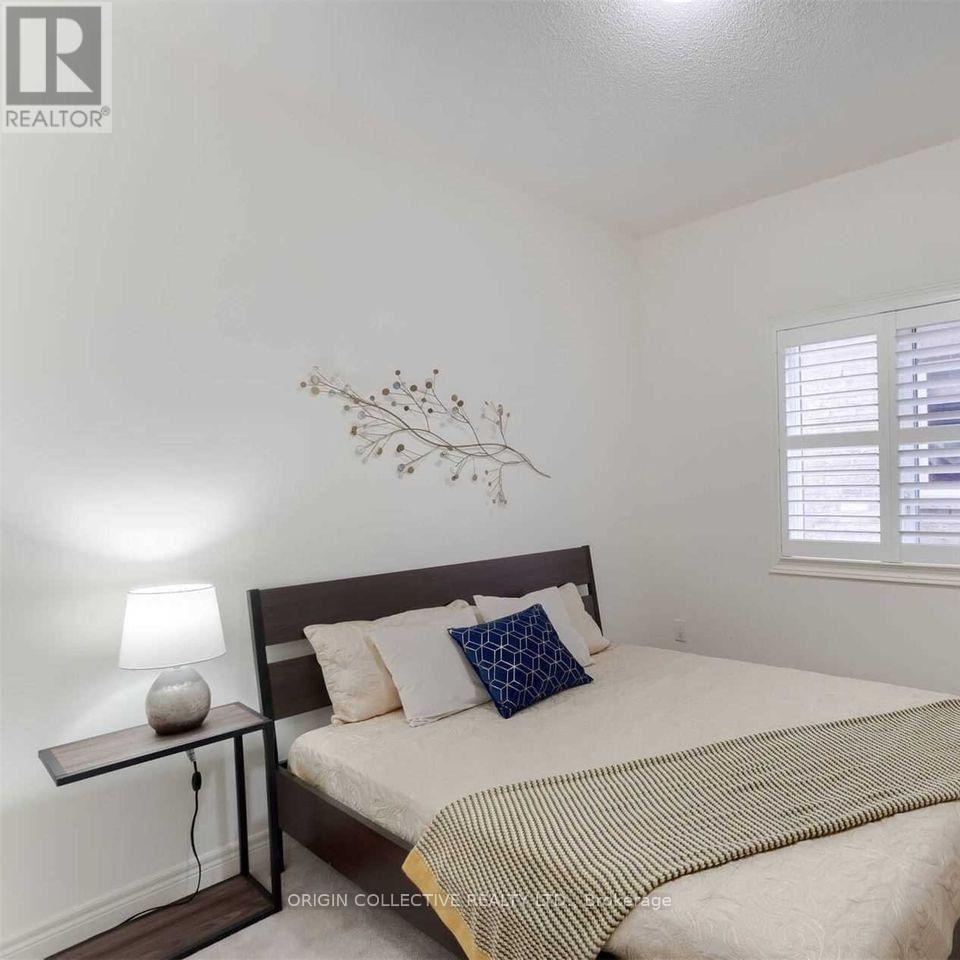 15 Germain Circle, Brampton (Credit Valley), Ontario  L6X 5K2 - Photo 9 - W12809392