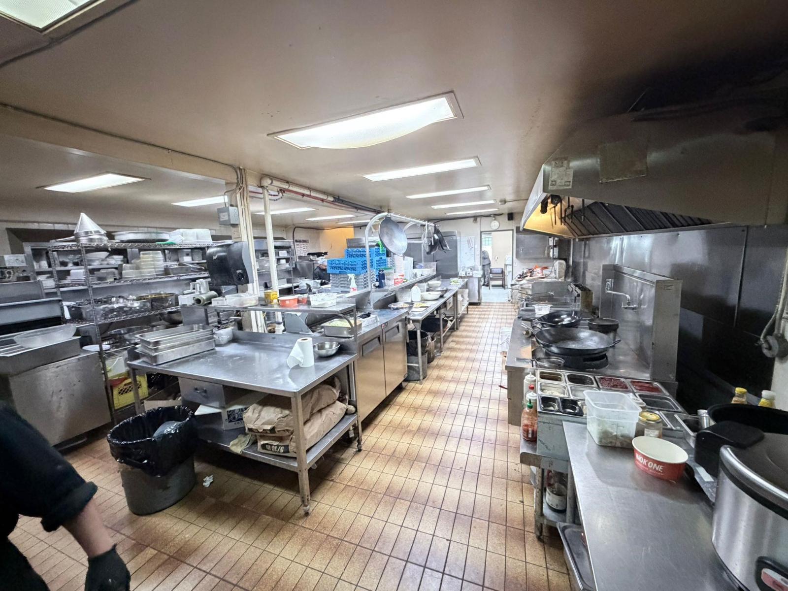 Unknown Address, ,    - Photo 5 - C8076411