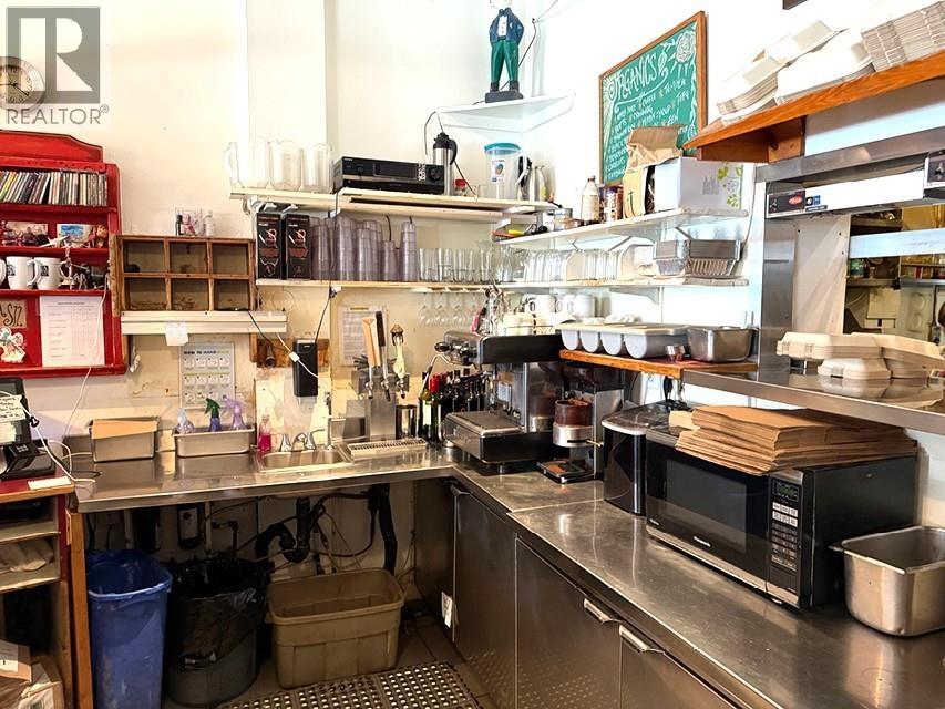 Listing Picture 4 of 5 : 2722 W 4TH AVENUE, Vancouver / 溫哥華 - 魯藝地產 Yvonne Lu Group - MLS Medallion Club Member