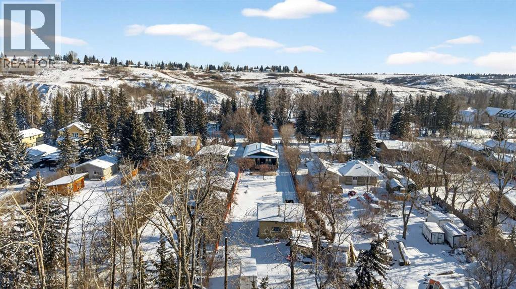 7103 Bow Crescent Nw, Calgary, Alberta  T3B 2C9 - Photo 6 - A2287821