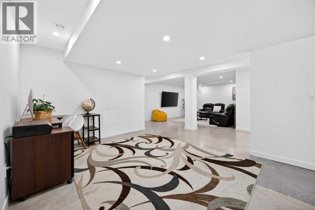 7103 Bow Crescent Nw, Calgary, Alberta  T3B 2C9 - Photo 36 - A2287821