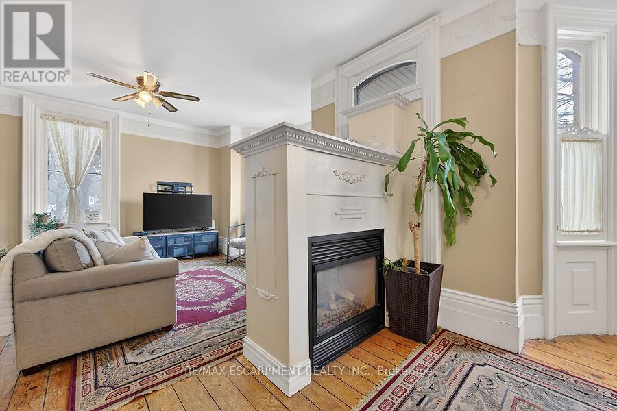 149 Argyle Street, Haldimand, Ontario  N3W 1K9 - Photo 11 - X12809320