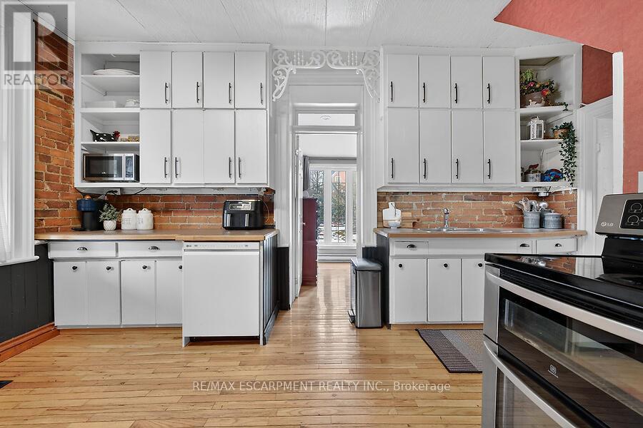 149 Argyle Street, Haldimand, Ontario  N3W 1K9 - Photo 6 - X12809320