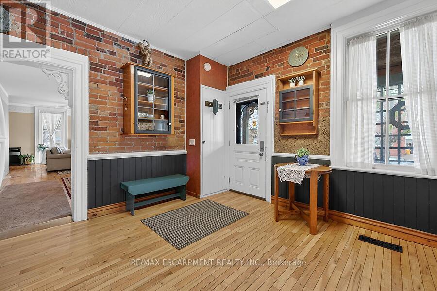 149 Argyle Street, Haldimand, Ontario  N3W 1K9 - Photo 8 - X12809320