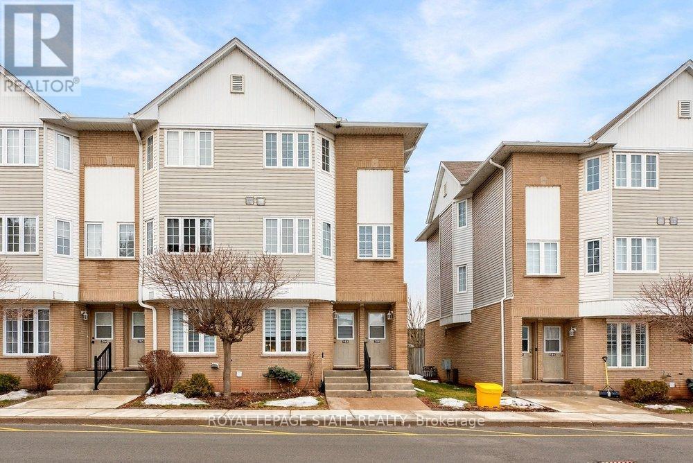 206 - 511 Highway 8, Hamilton, Ontario  L8G 1G4 - Photo 1 - X12809372