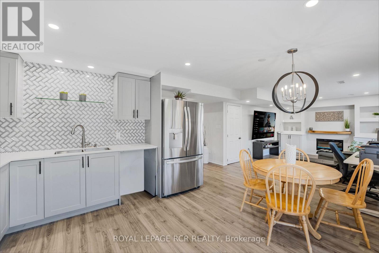 B - 26 Drew Brown Boulevard, Orangeville, Ontario  L9W 6Z4 - Photo 6 - W12650892