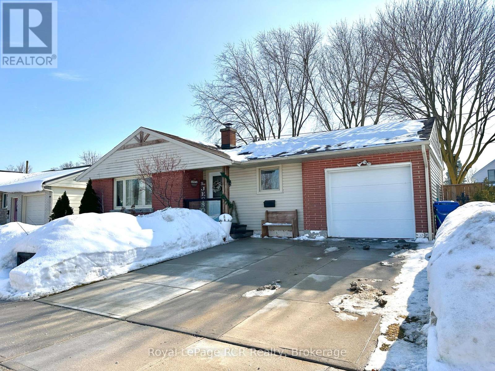 535 13TH STREET, Hanover, Ontario