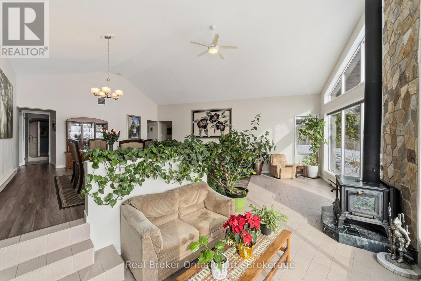 295 Brant Road, Brant, Ontario  N0E 1N0 - Photo 7 - X12809432