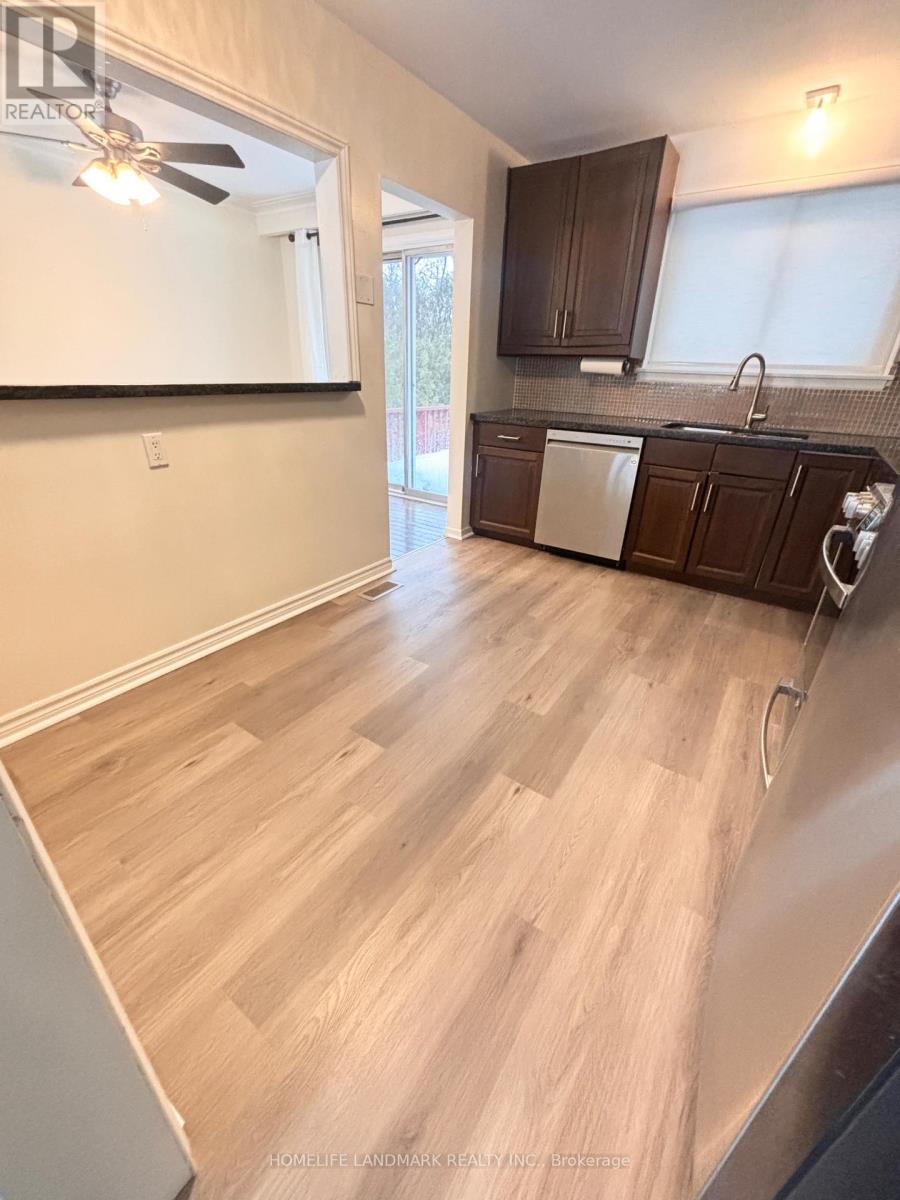 27 Arrowflight Drive, Markham, Ontario  L3P 1R9 - Photo 13 - N12809408