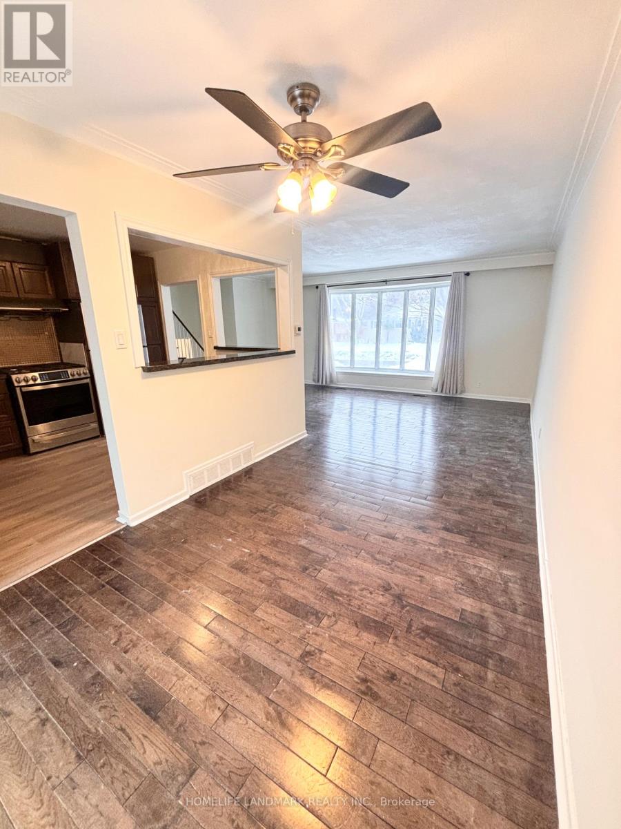 27 Arrowflight Drive, Markham, Ontario  L3P 1R9 - Photo 2 - N12809408