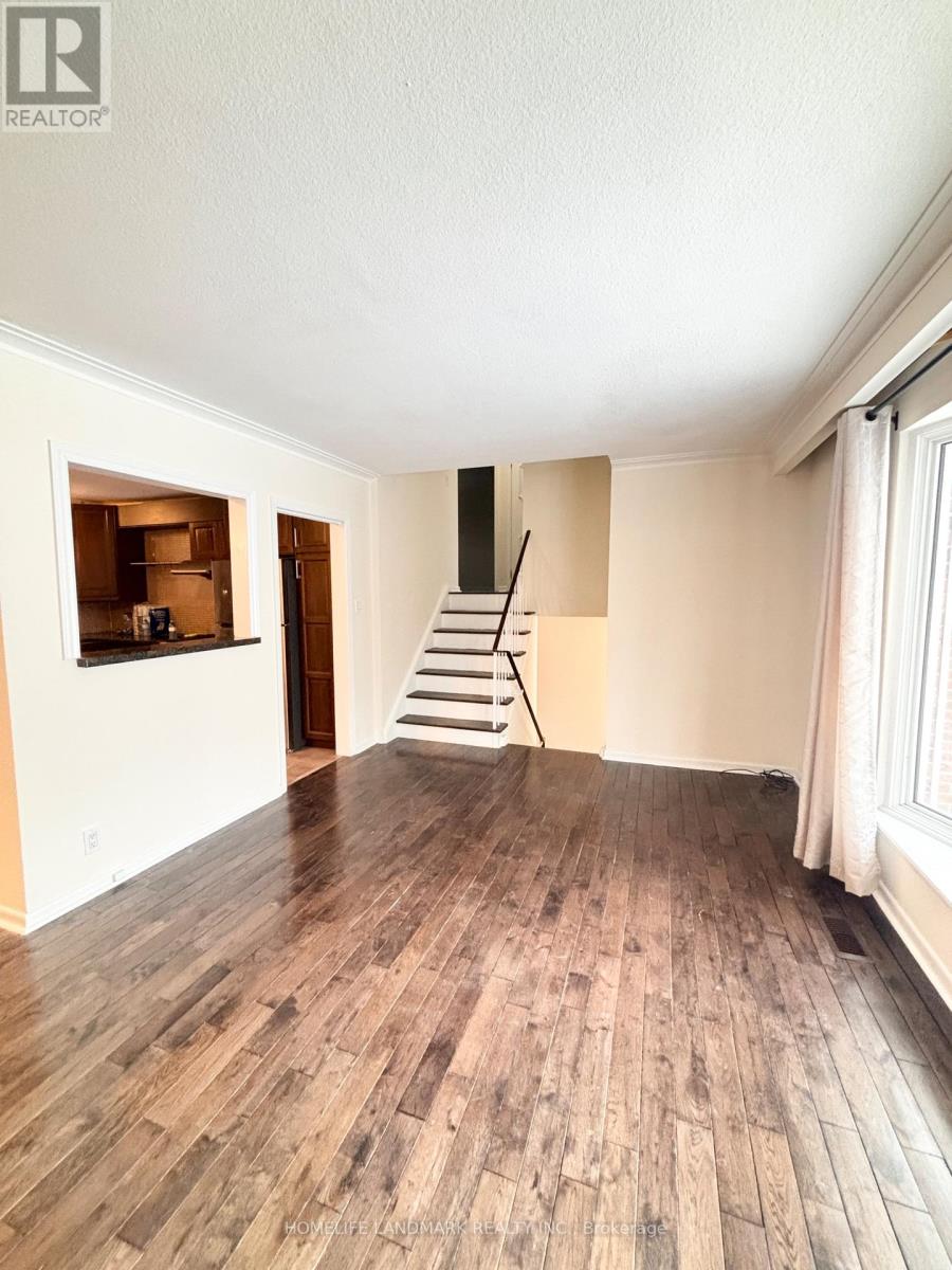 27 Arrowflight Drive, Markham, Ontario  L3P 1R9 - Photo 6 - N12809408