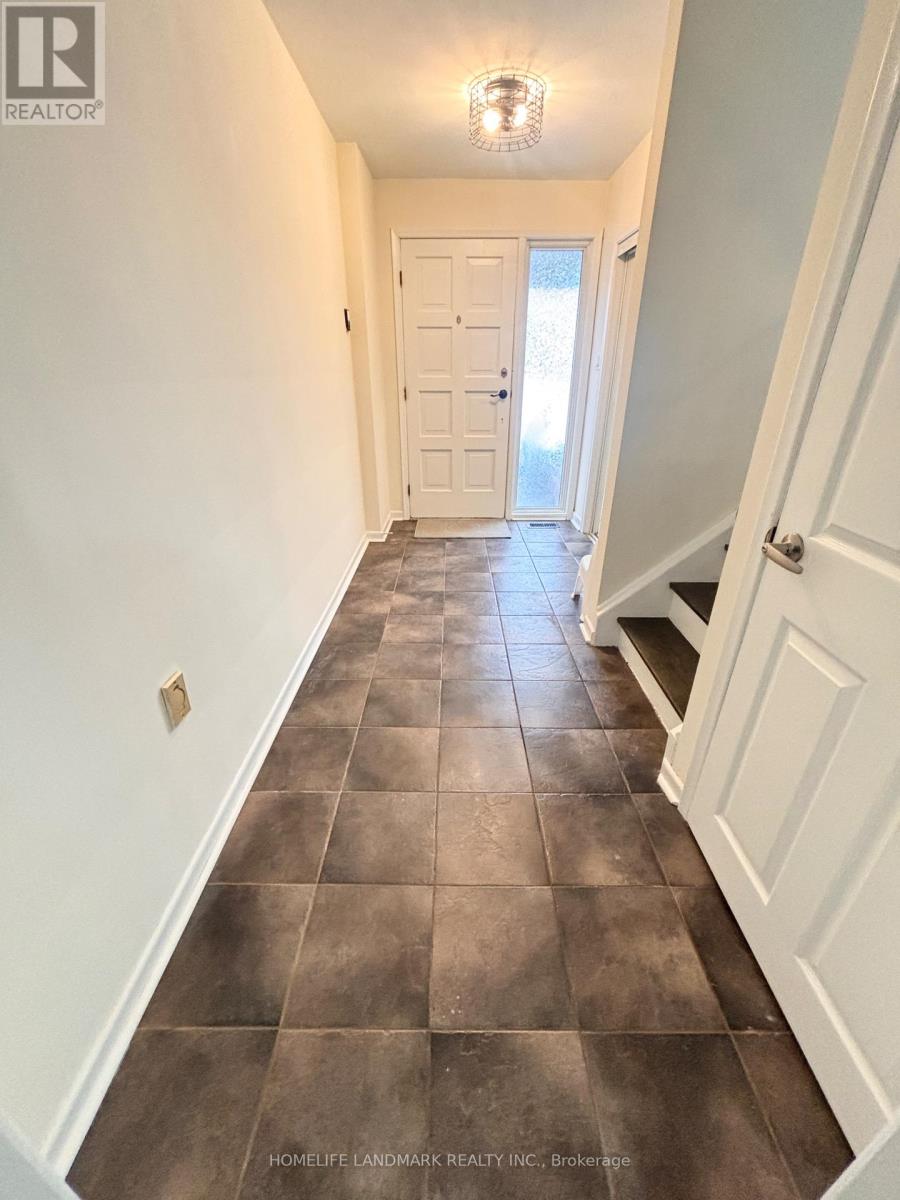 27 Arrowflight Drive, Markham, Ontario  L3P 1R9 - Photo 9 - N12809408