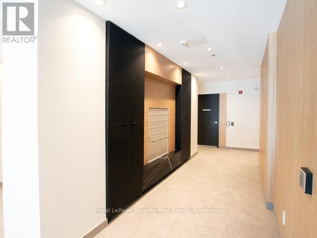 301 - 722 Marlee Avenue, Toronto, Ontario  M6B 3J7 - Photo 13 - W12809426