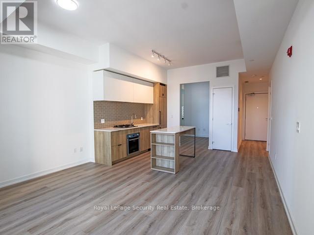 301 - 722 Marlee Avenue, Toronto, Ontario  M6B 3J7 - Photo 5 - W12809426