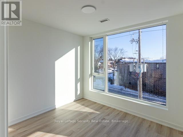 301 - 722 Marlee Avenue, Toronto, Ontario  M6B 3J7 - Photo 8 - W12809426