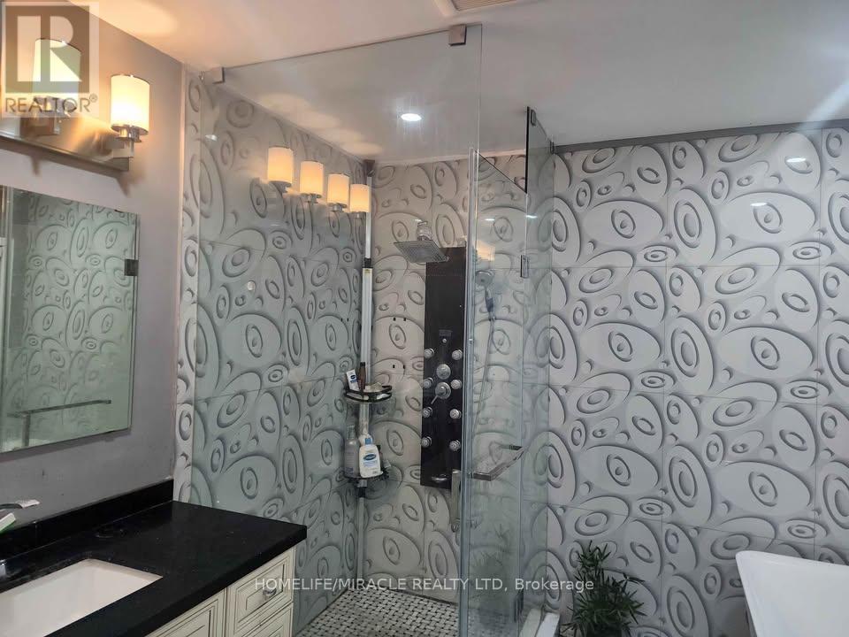 89 Pertosa Drive, Brampton, Ontario  L6X 4W7 - Photo 6 - W12809434