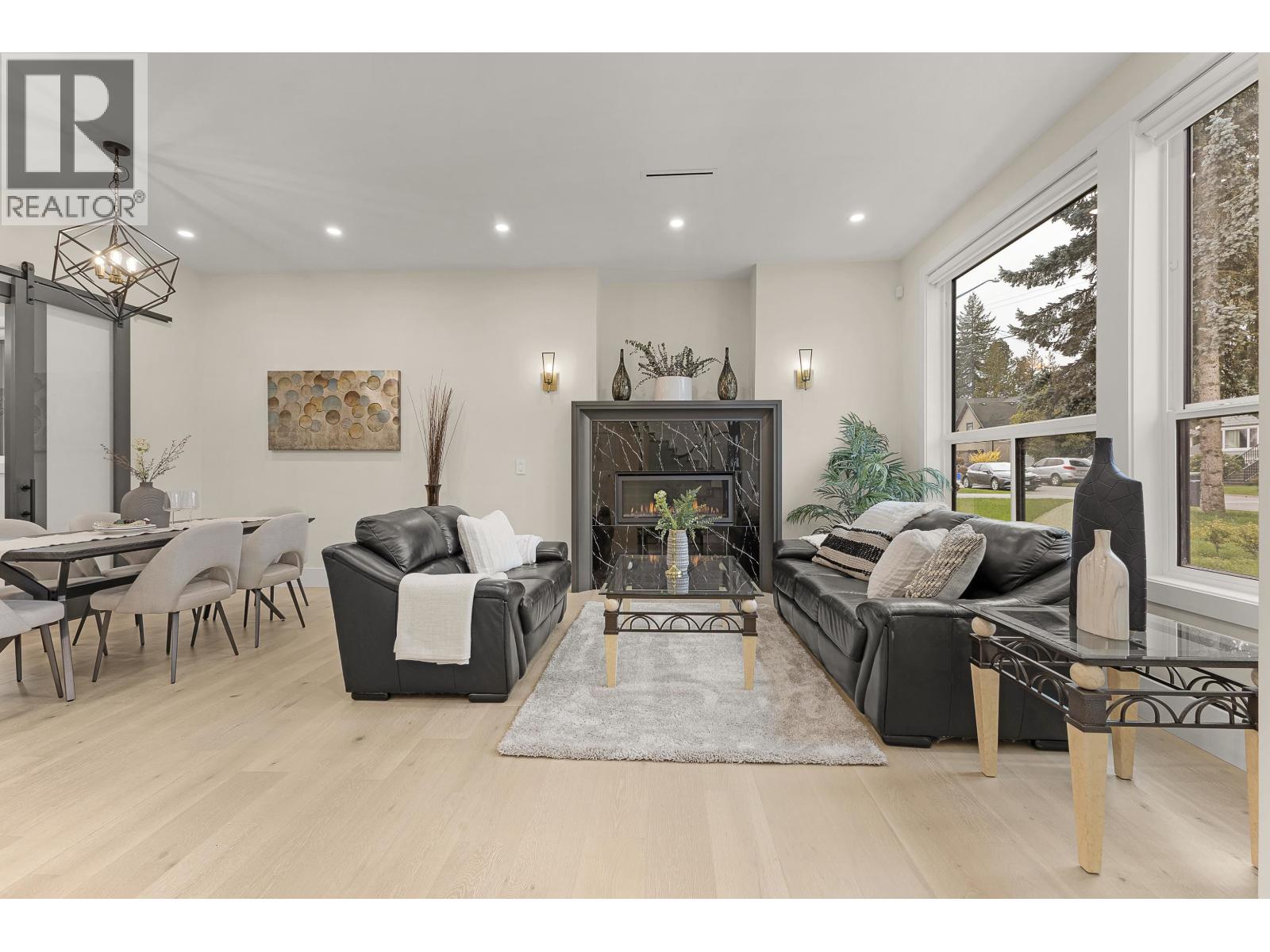 841 Rondeau St Street, Coquitlam, British Columbia  V3J 5Z4 - Photo 2 - R3091784