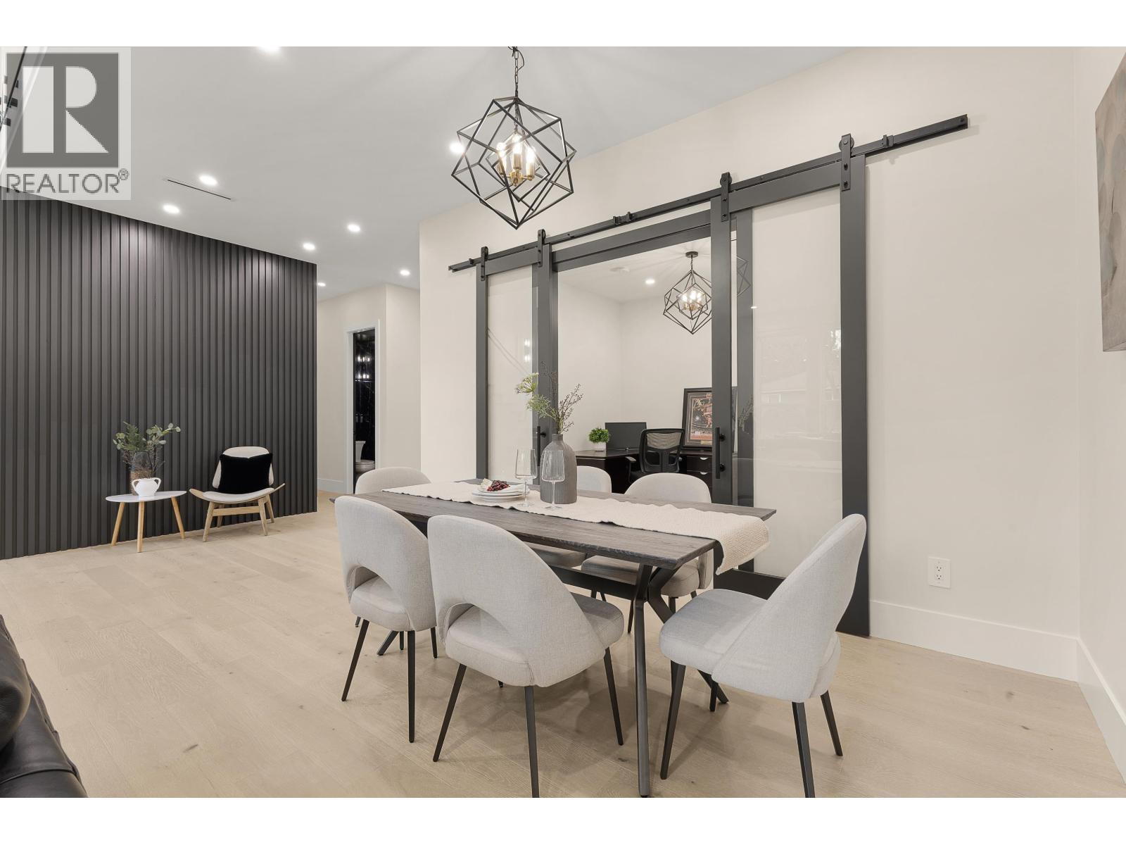 841 Rondeau St Street, Coquitlam, British Columbia  V3J 5Z4 - Photo 4 - R3091784