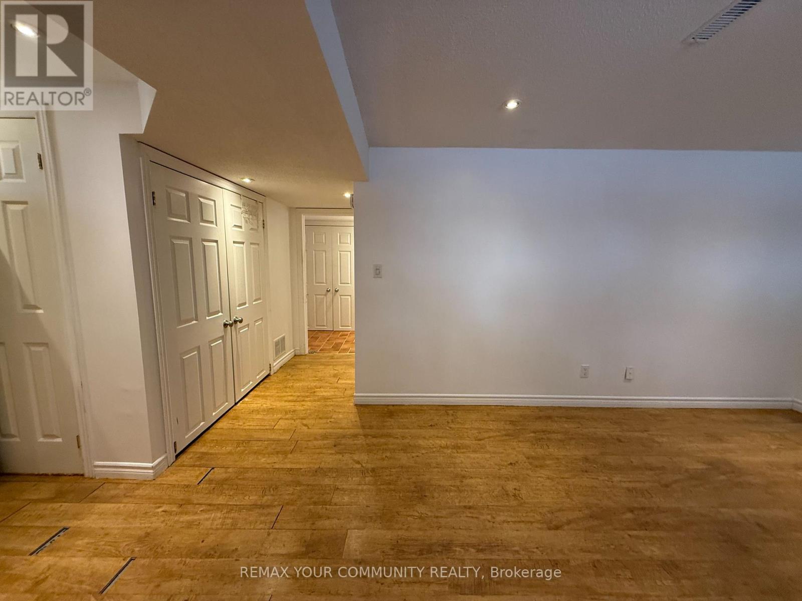 Lower - 165 Carlson Drive, Newmarket, Ontario  L3Y 3H2 - Photo 10 - N12809412