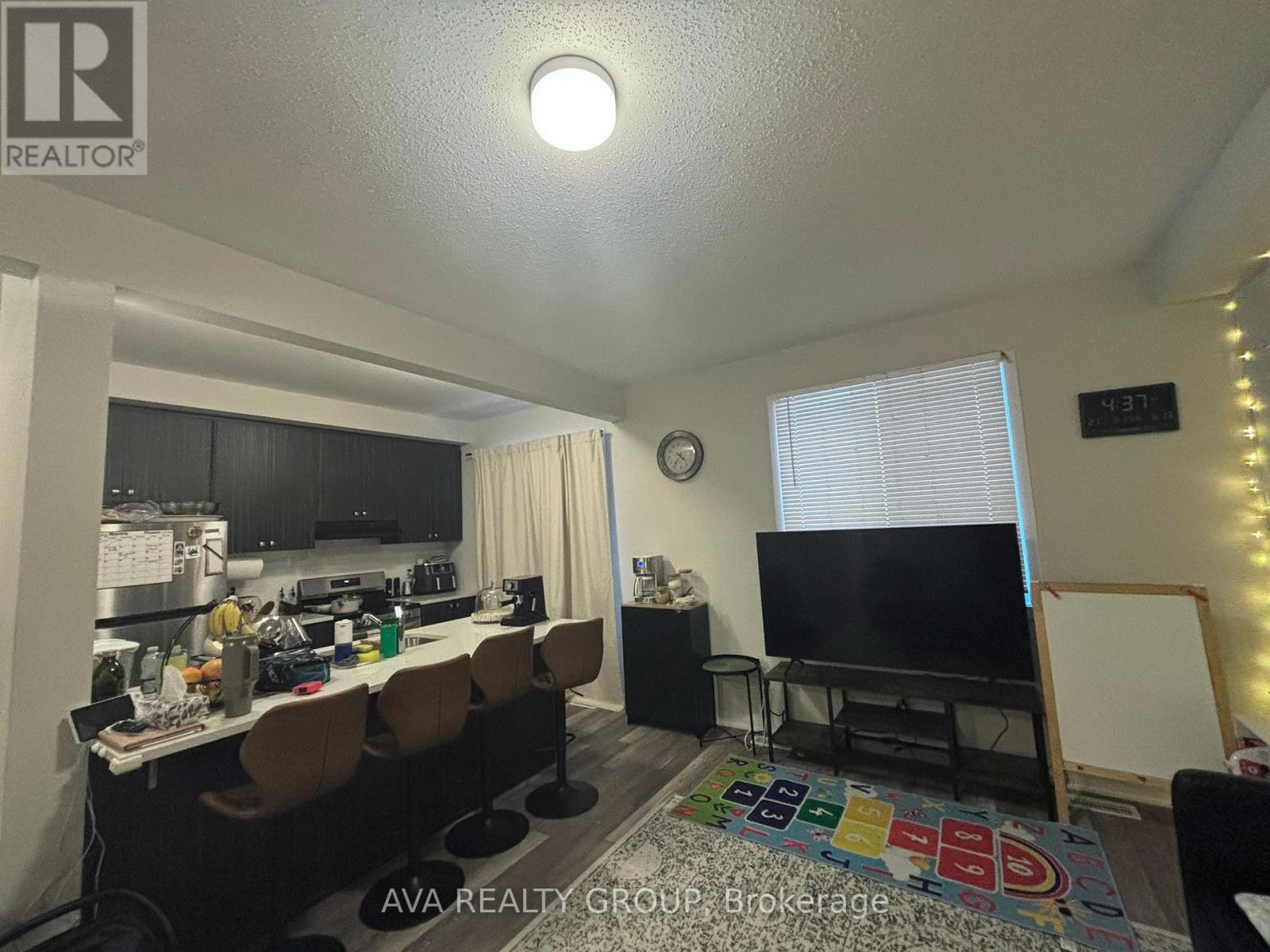 517 Brigatine Avenue, Ottawa, Ontario  K2B 5Y1 - Photo 9 - X12809446