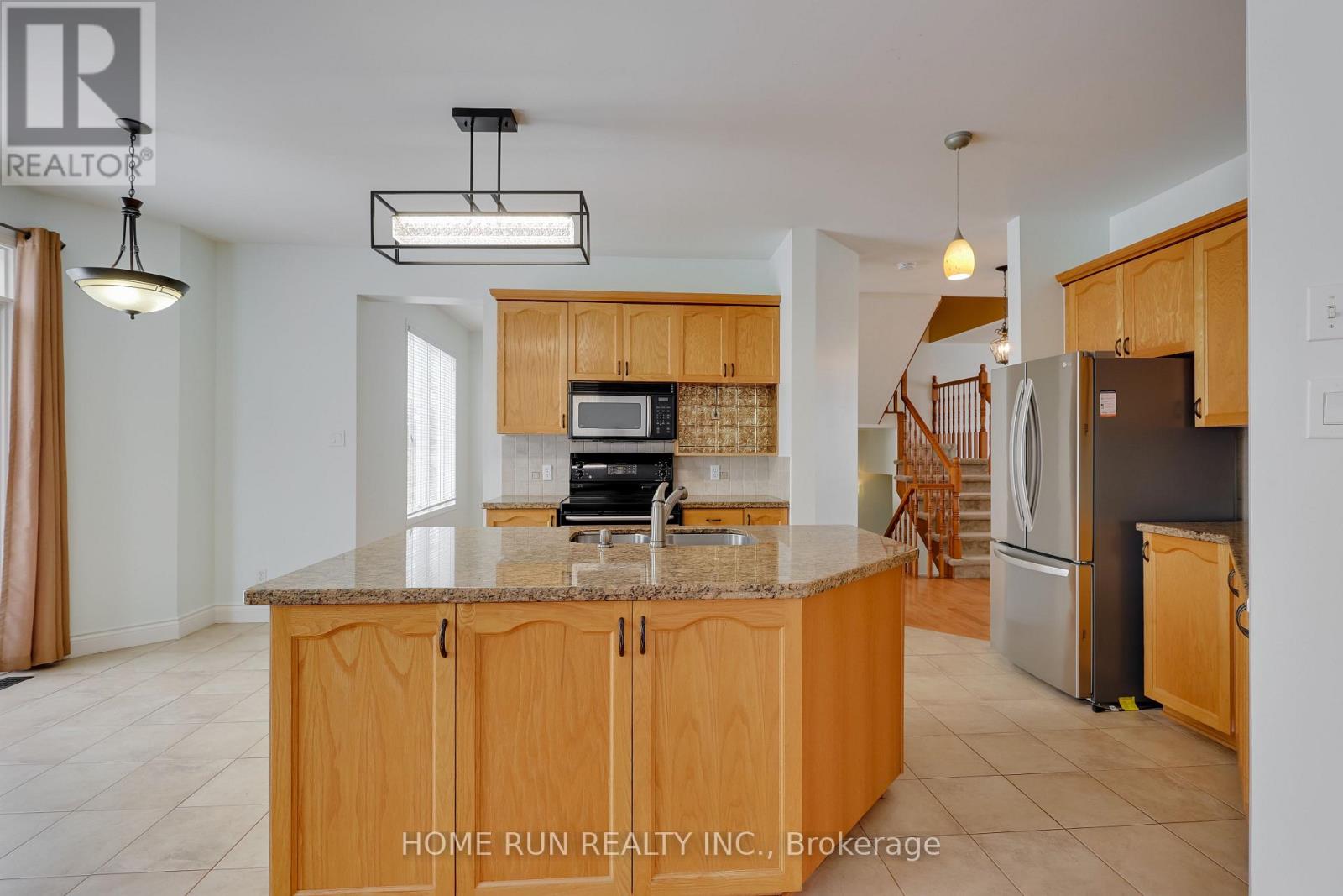 11 Westmeath Crescent, Ottawa, Ontario  K2K 3B1 - Photo 13 - X12809482