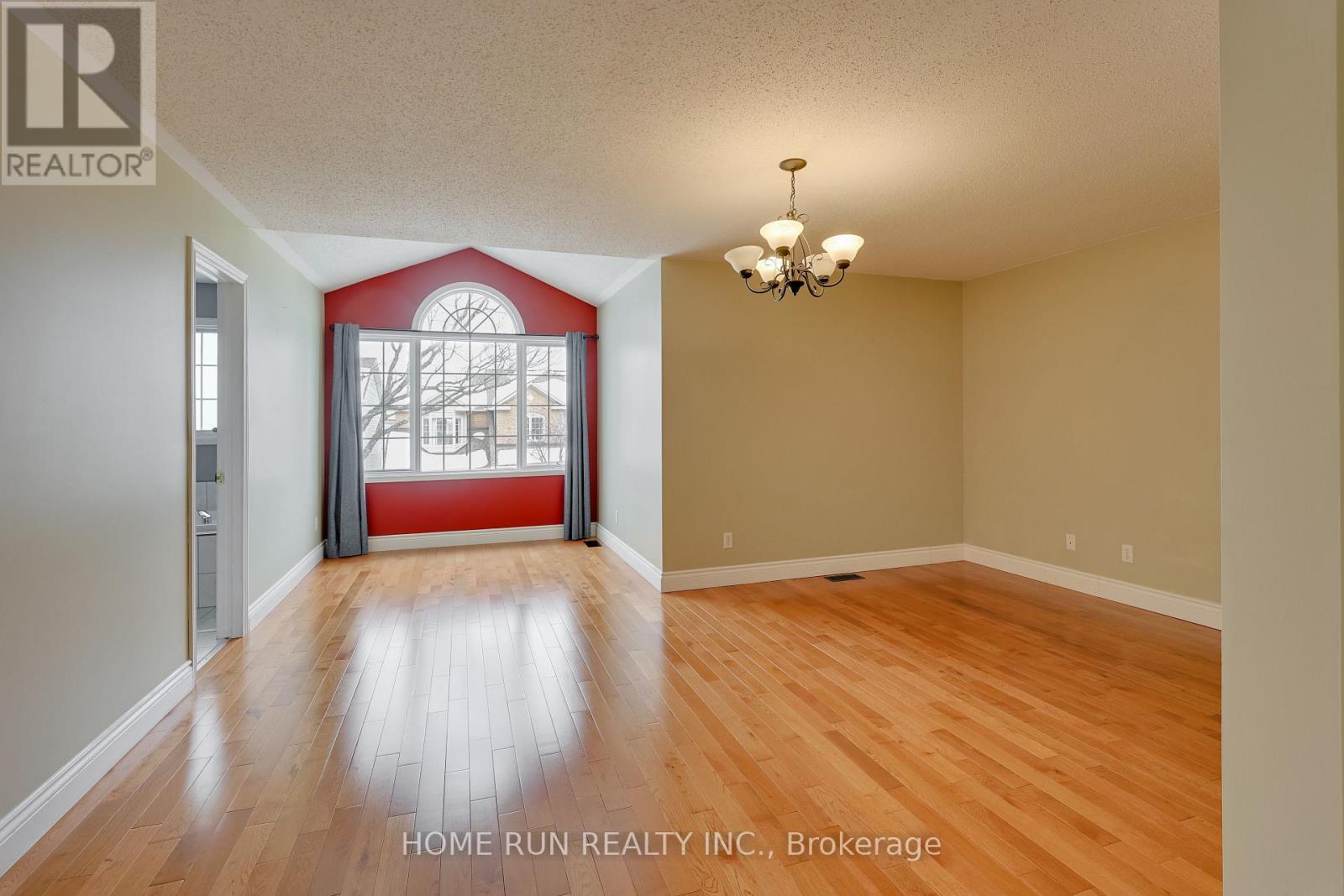 11 Westmeath Crescent, Ottawa, Ontario  K2K 3B1 - Photo 23 - X12809482