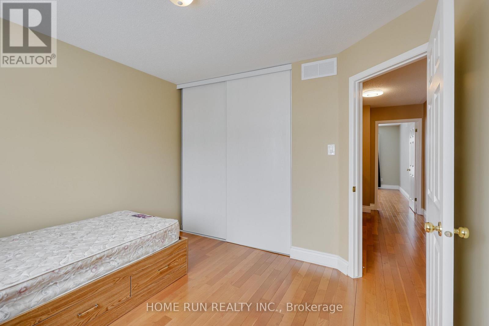 11 Westmeath Crescent, Ottawa, Ontario  K2K 3B1 - Photo 33 - X12809482