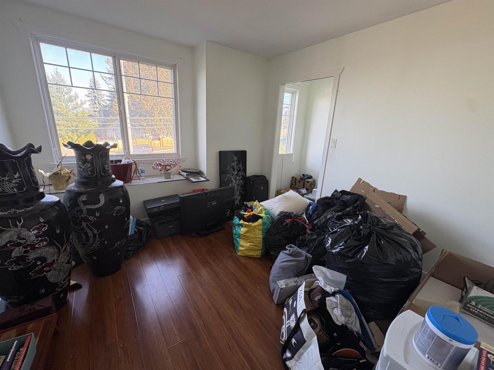 18048 64 Avenue, Surrey, British Columbia  V3S 1Z5 - Photo 5 - R3092176