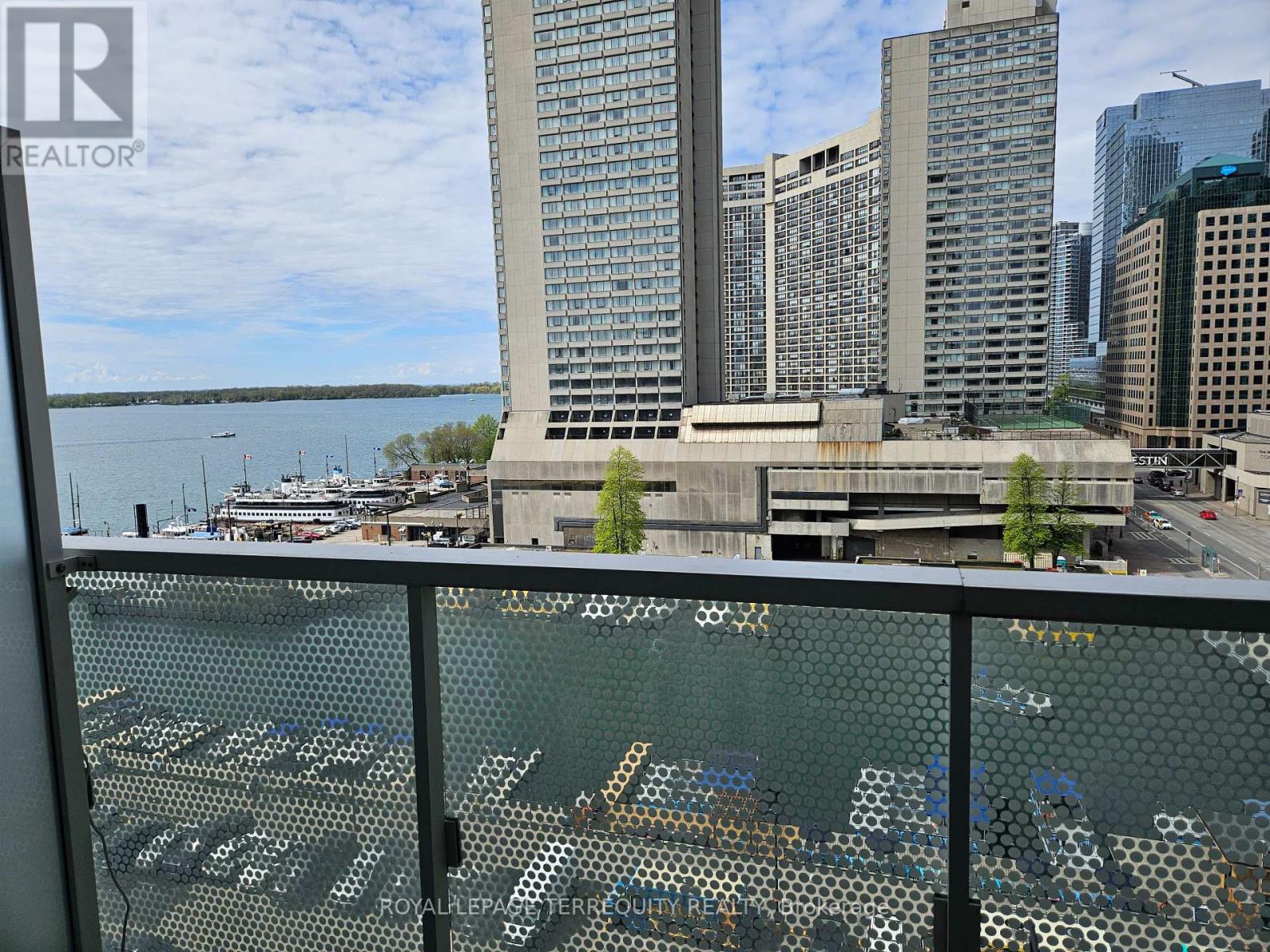 918 - 15 Queens Quay E, Toronto, Ontario  M5E 0C5 - Photo 16 - C12809460